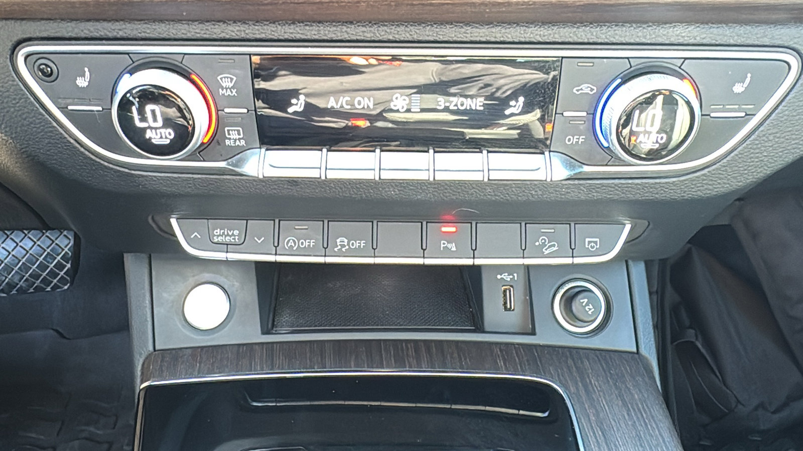 Used 2023 Audi Q5 2.0T Premium w/ Convenience Package image 20