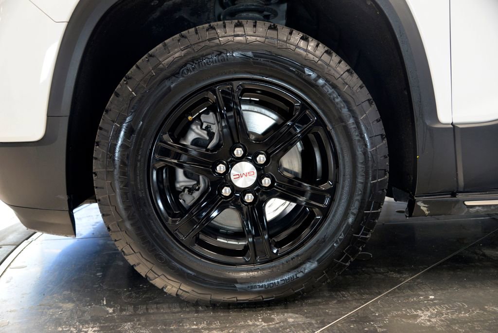 Used 2022 GMC Acadia AT4 w/ Technology Package image 10