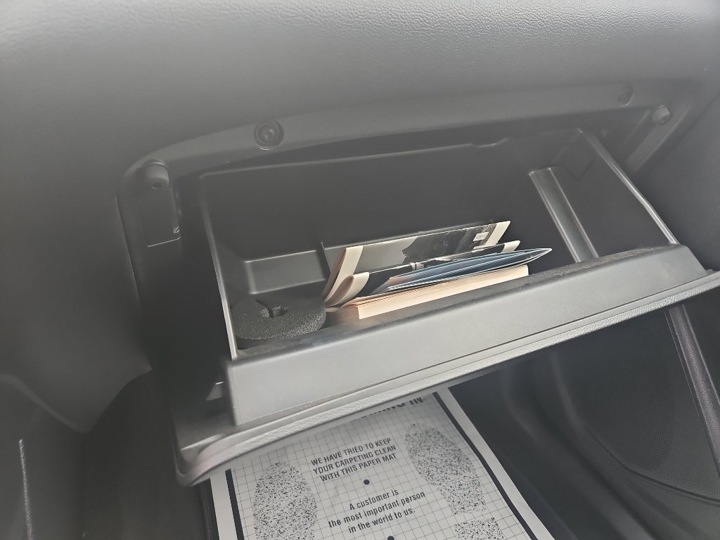 Used 2022 Ford Explorer XLT w/ Equipment Group 202A RWD image 18