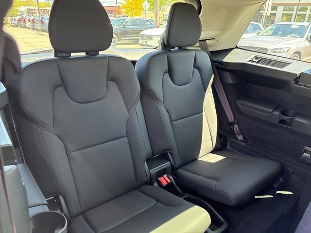 Used 2025 Volvo XC90 B6 Plus AWD/4WD image 15