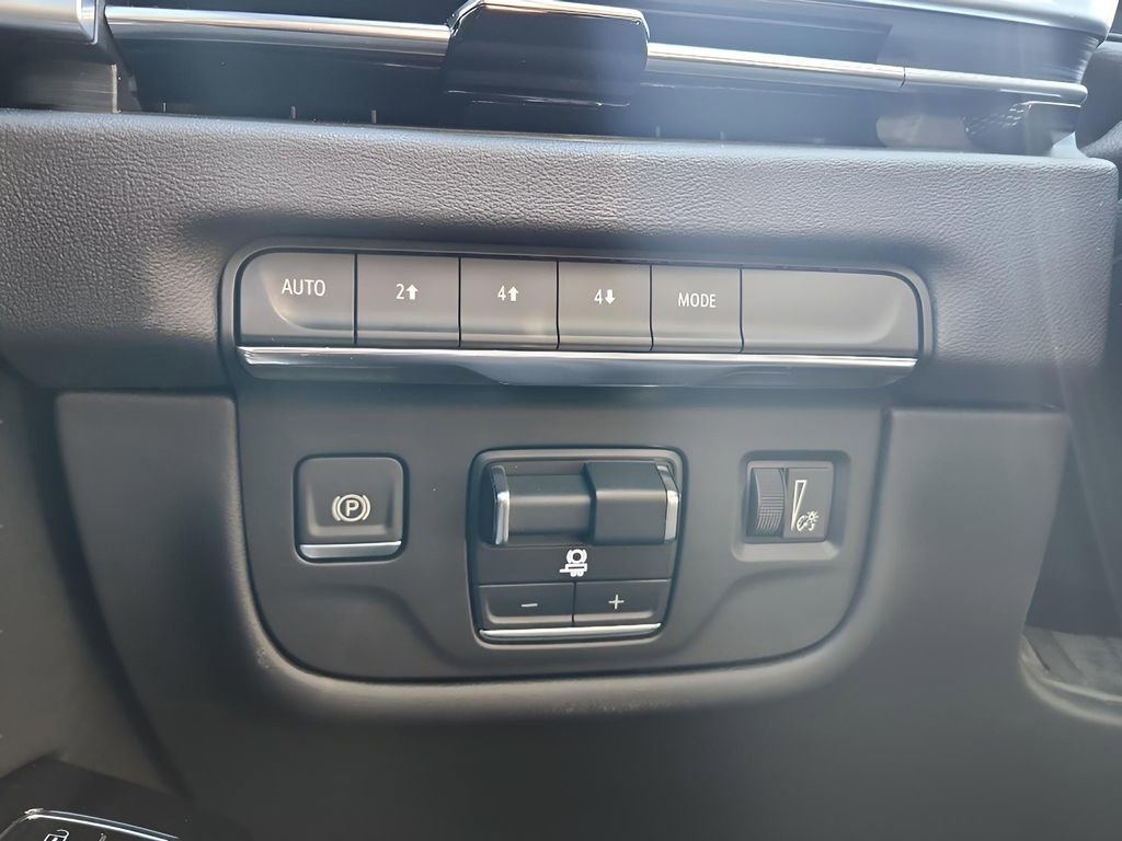 Used 2025 Cadillac Escalade ESV Premium Luxury w/ LPO, Floor Liner Package image 20