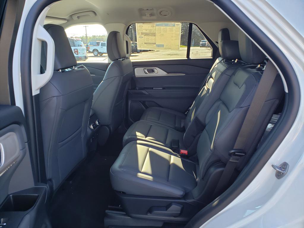 New 2026 Ford Explorer Active image 12