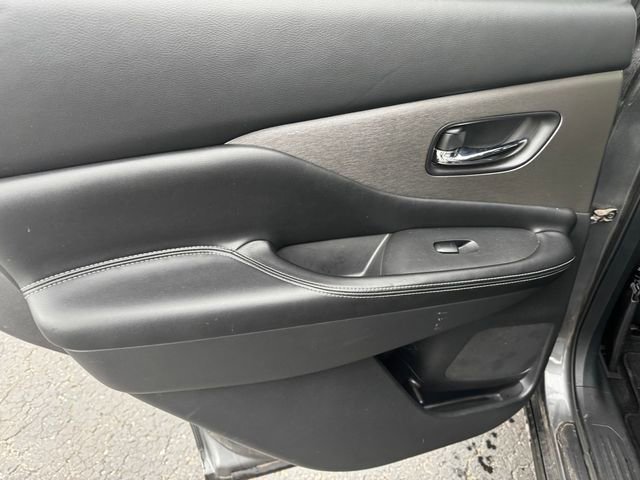 Used 2023 Nissan Murano SV image 18