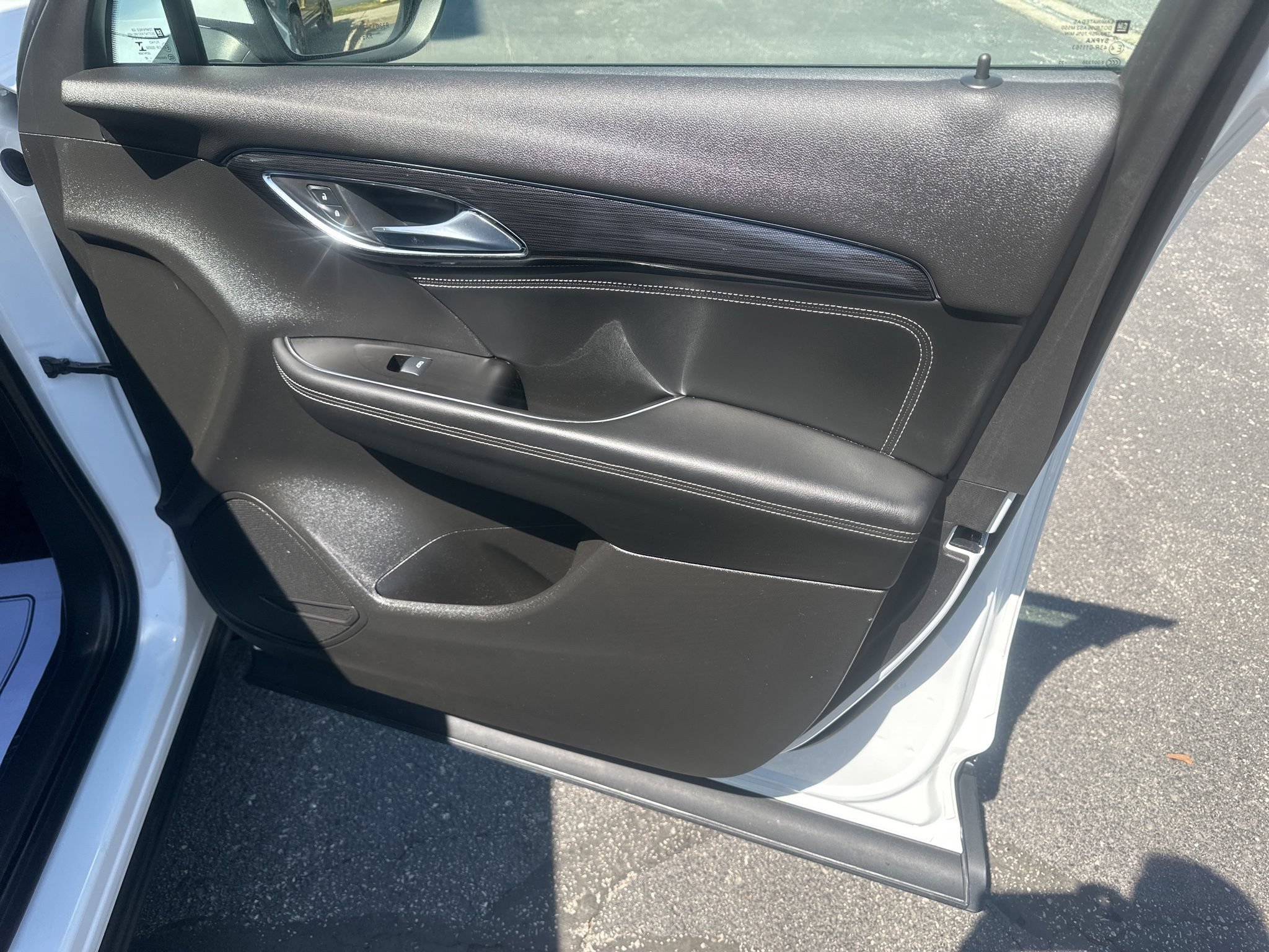 Used 2022 Buick Envision Preferred FWD image 12
