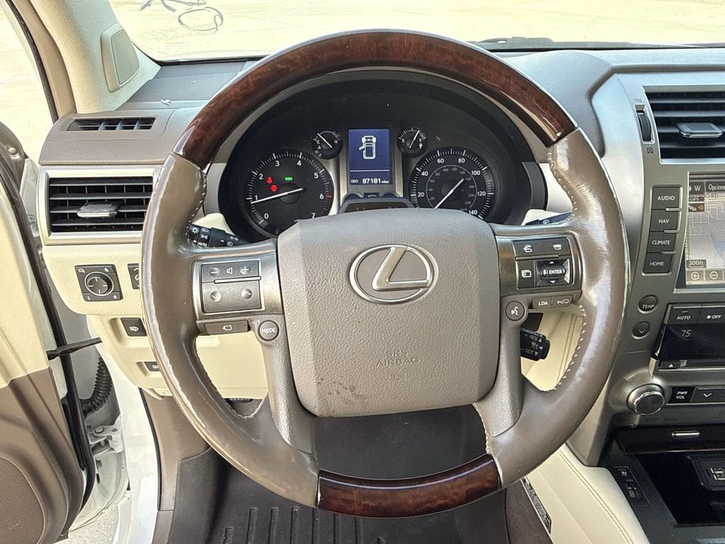 Used 2017 Lexus GX 460 Luxury AWD/4WD image 21