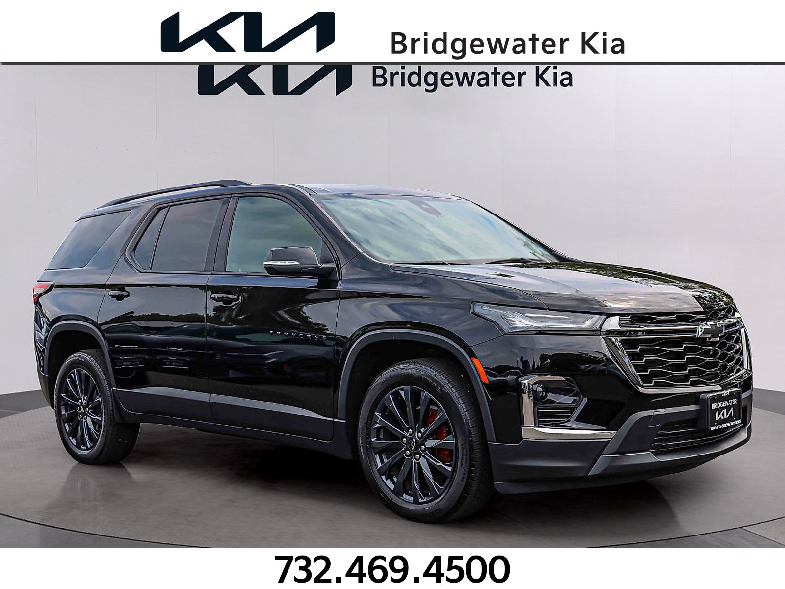 Used 2024 Chevrolet Traverse RS w/ LPO, Floor Liner Package AWD/4WD image 1