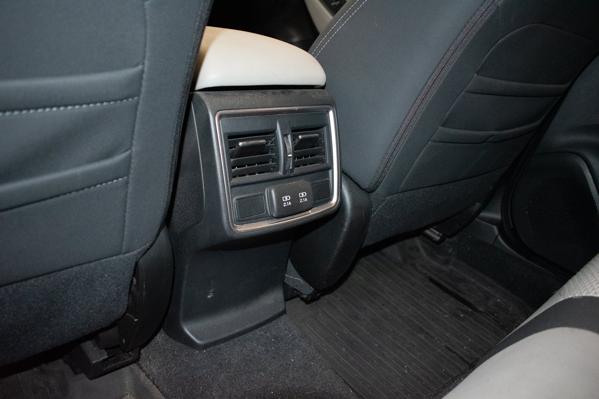 Used 2020 Subaru Forester Premium AWD/4WD image 23