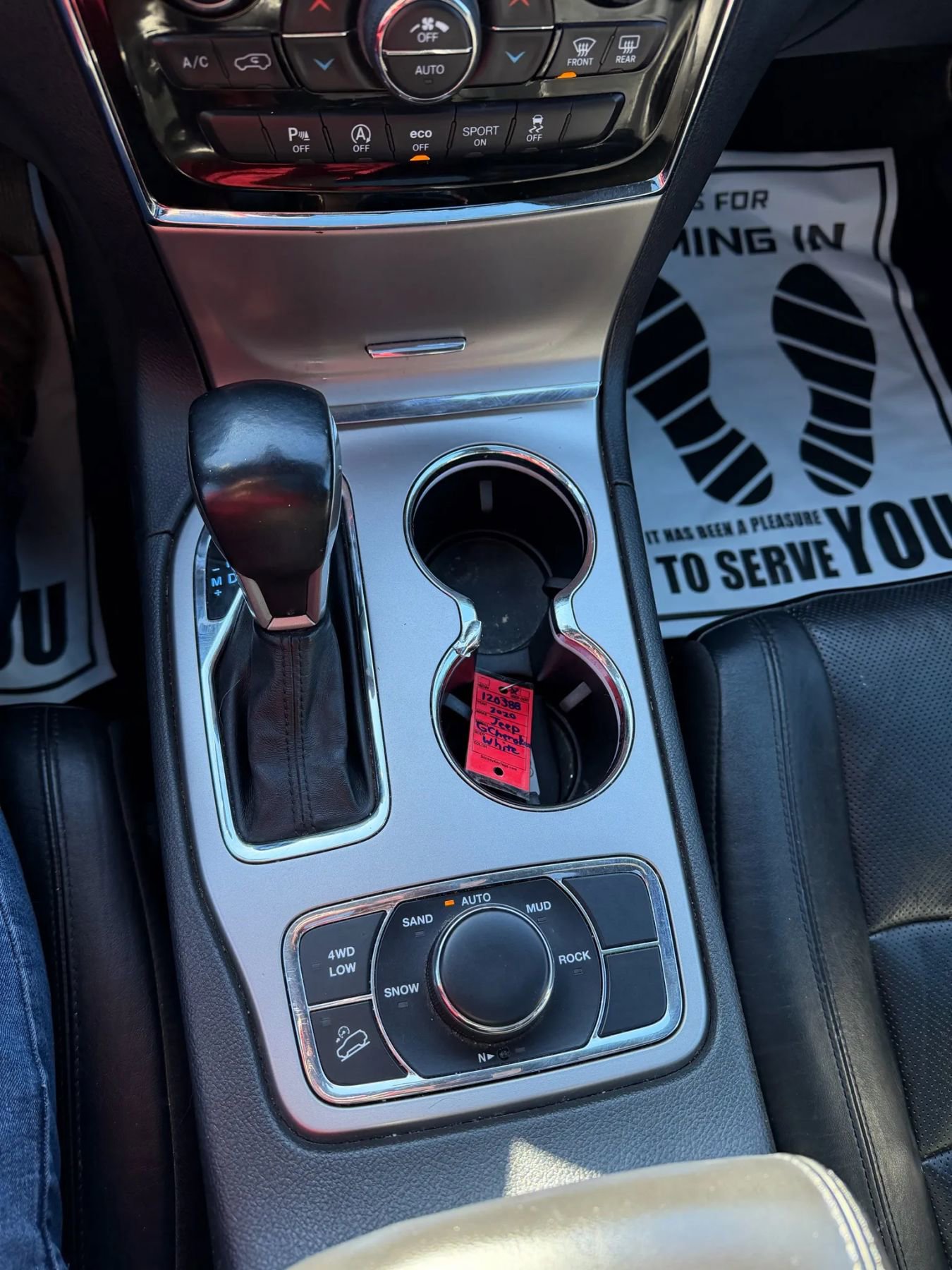 Used 2020 Jeep Grand Cherokee Limited w/ Luxury Group II image 16