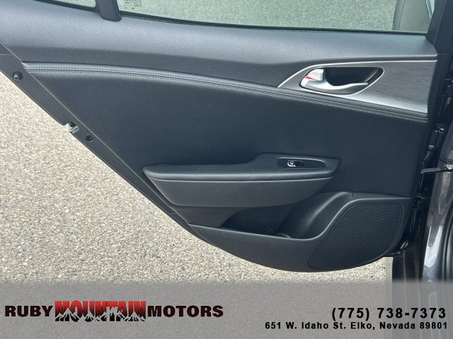 Used 2022 Kia Stinger GT1 AWD/4WD image 20