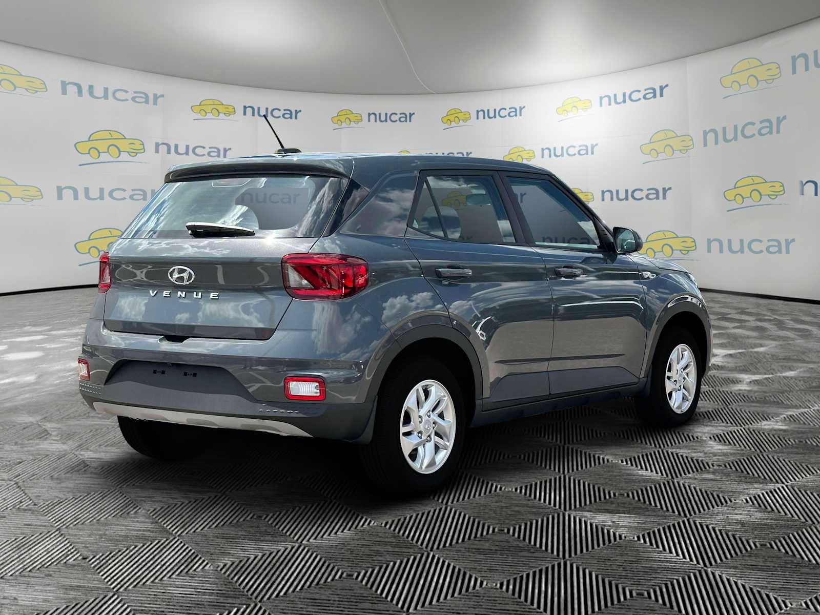 New 2025 Hyundai Venue SE image 8