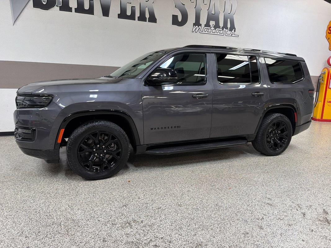 Used 2023 Jeep Wagoneer Series II RWD image 4