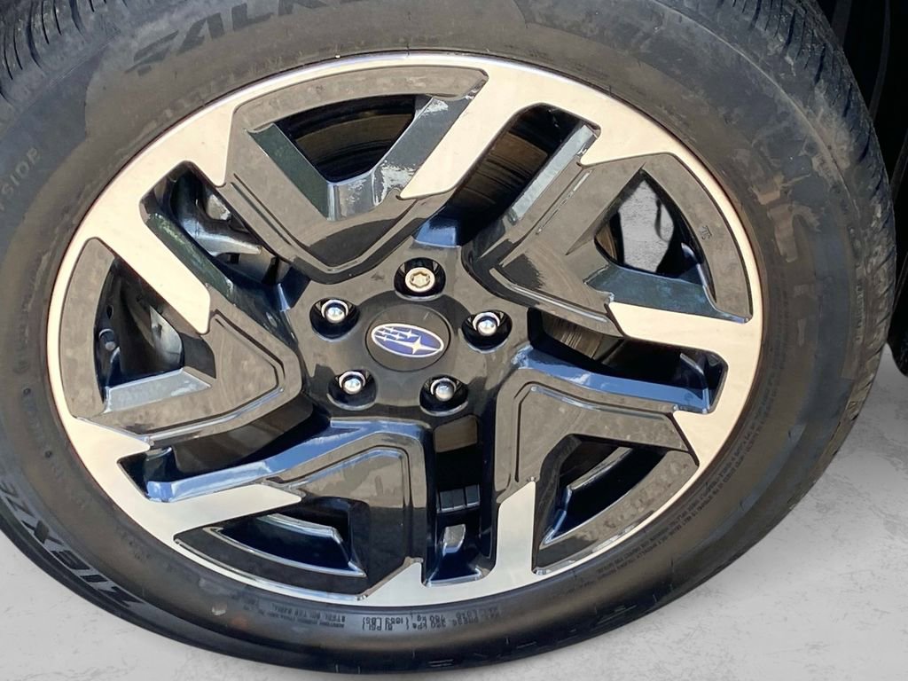 Certified 2025 Subaru Forester Limited AWD/4WD image 30
