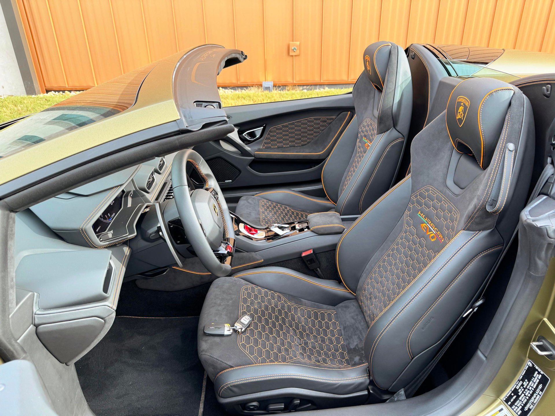 Used 2023 Lamborghini Huracan EVO RWD image 33