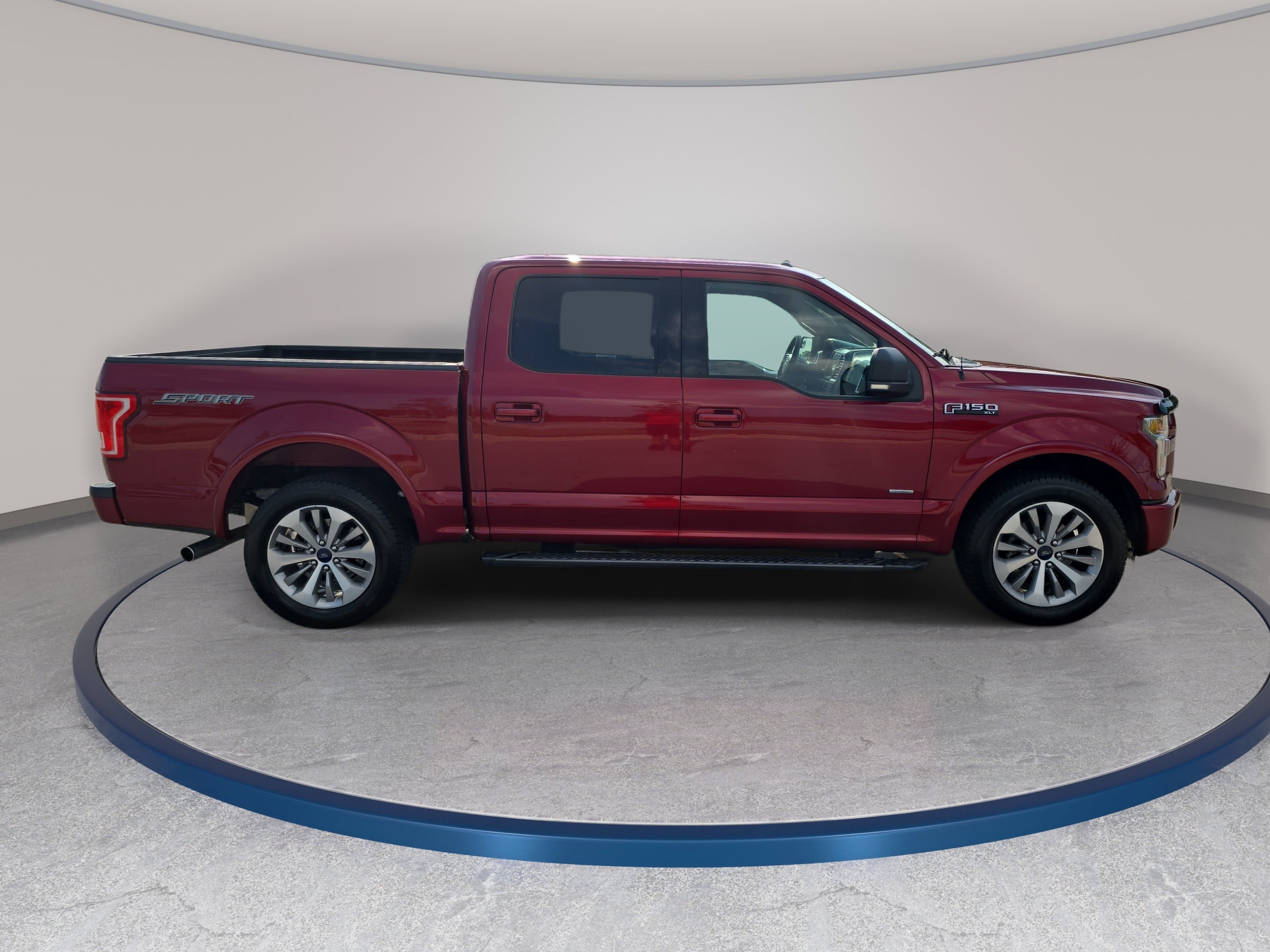 Used 2015 Ford F150 XLT w/ Equipment Group 302A Luxury RWD image 4