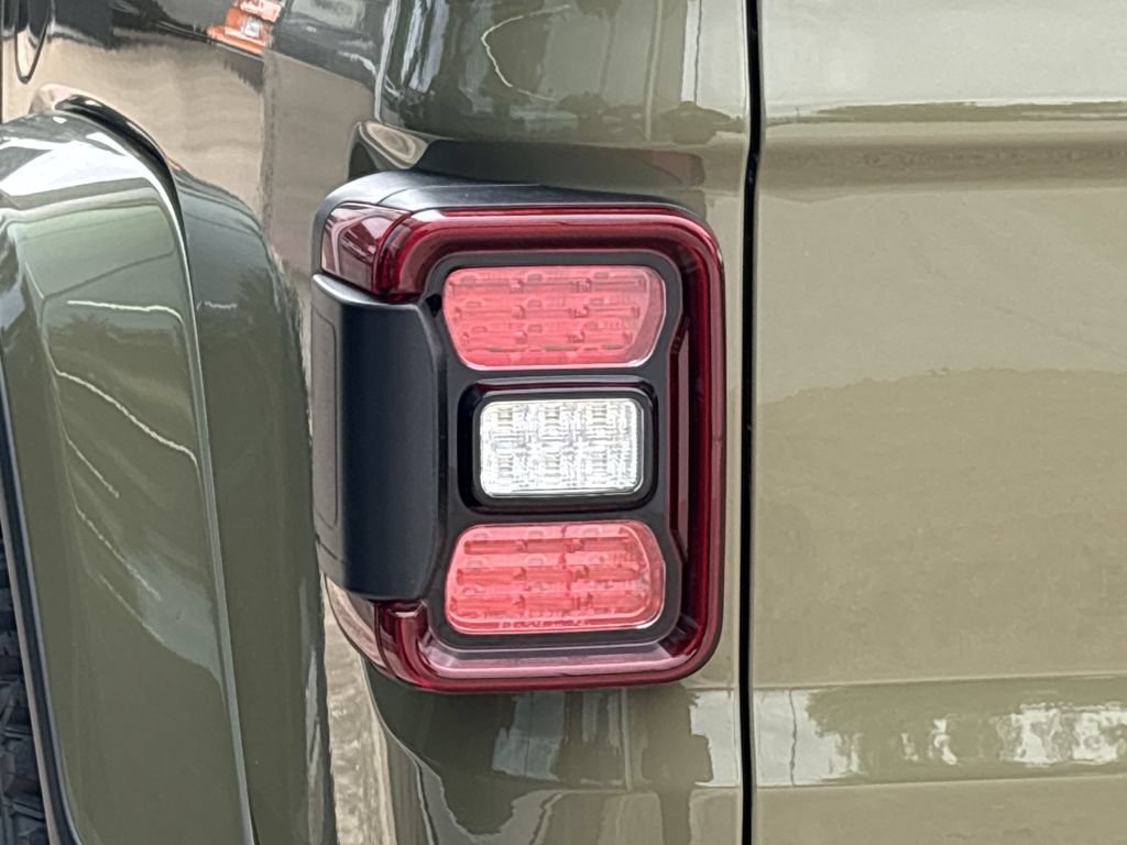 New 2026 Jeep Gladiator Sport AWD/4WD image 6