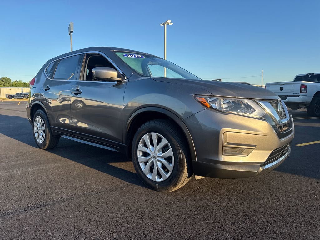 Used 2019 Nissan Rogue S AWD/4WD image 10