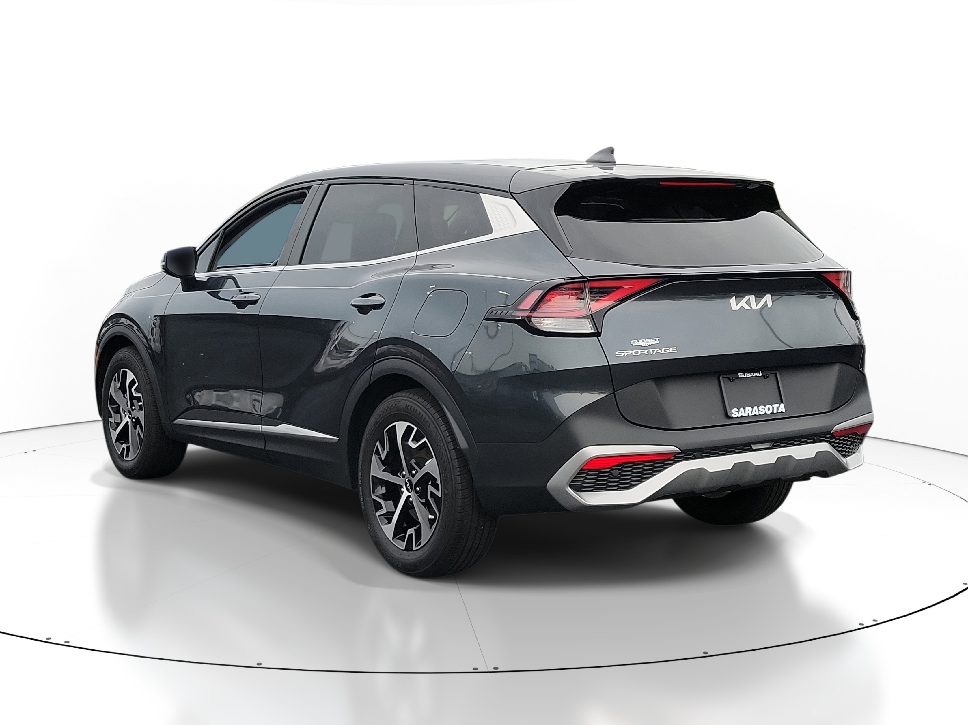 Used 2023 Kia Sportage EX image 4