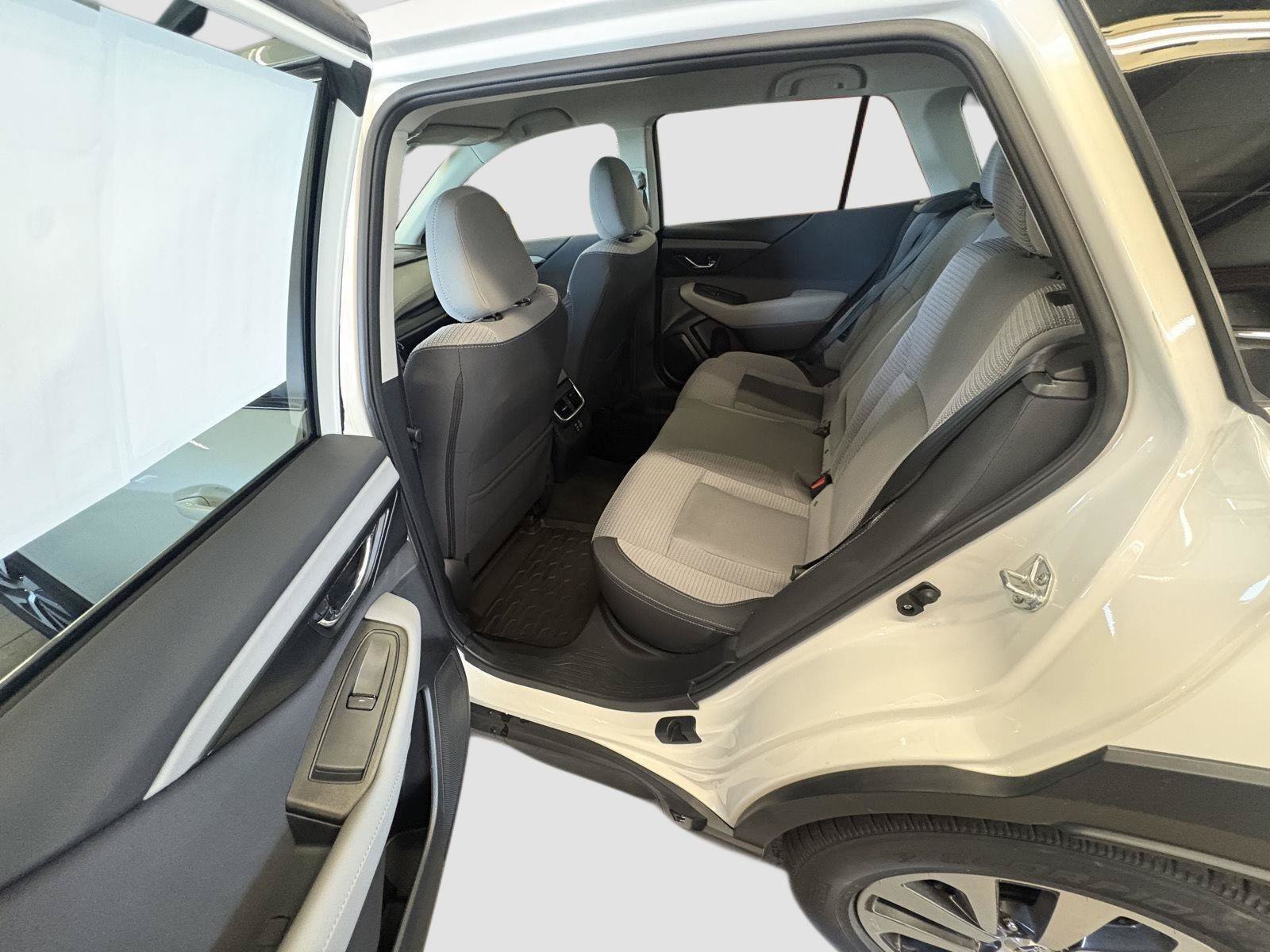 Used 2024 Subaru Outback Premium AWD/4WD image 21
