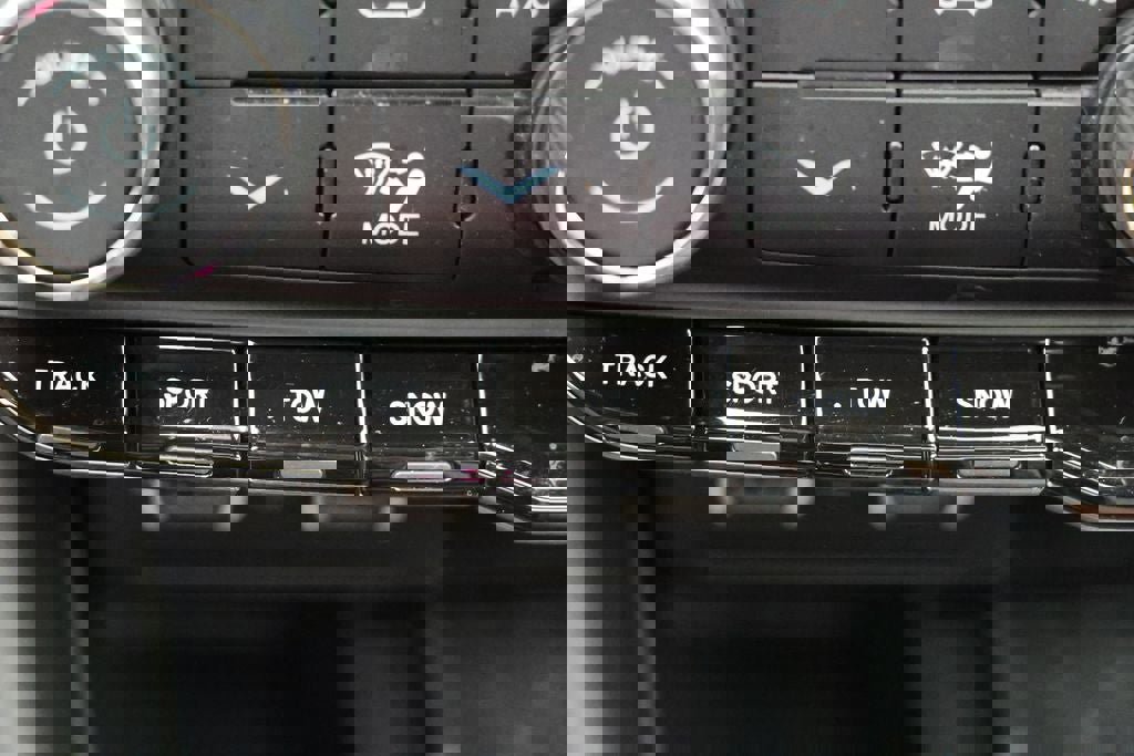 Used 2025 Dodge Durango R/T image 31