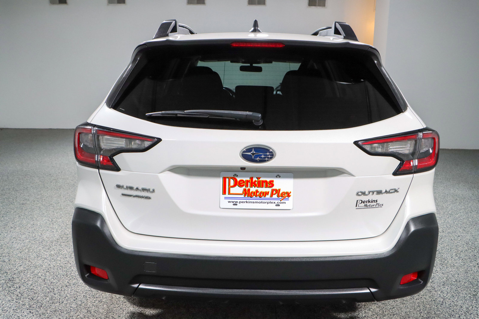 Used 2024 Subaru Outback Premium image 8