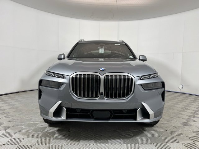 New 2026 BMW X7 xDrive40i w/ Premium Package image 2