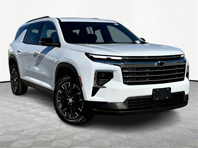 New 2026 Chevrolet Traverse LT w/ Sun and Wheel Package