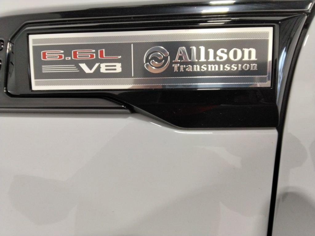 Used 2025 GMC Sierra 2500 AT4 image 44