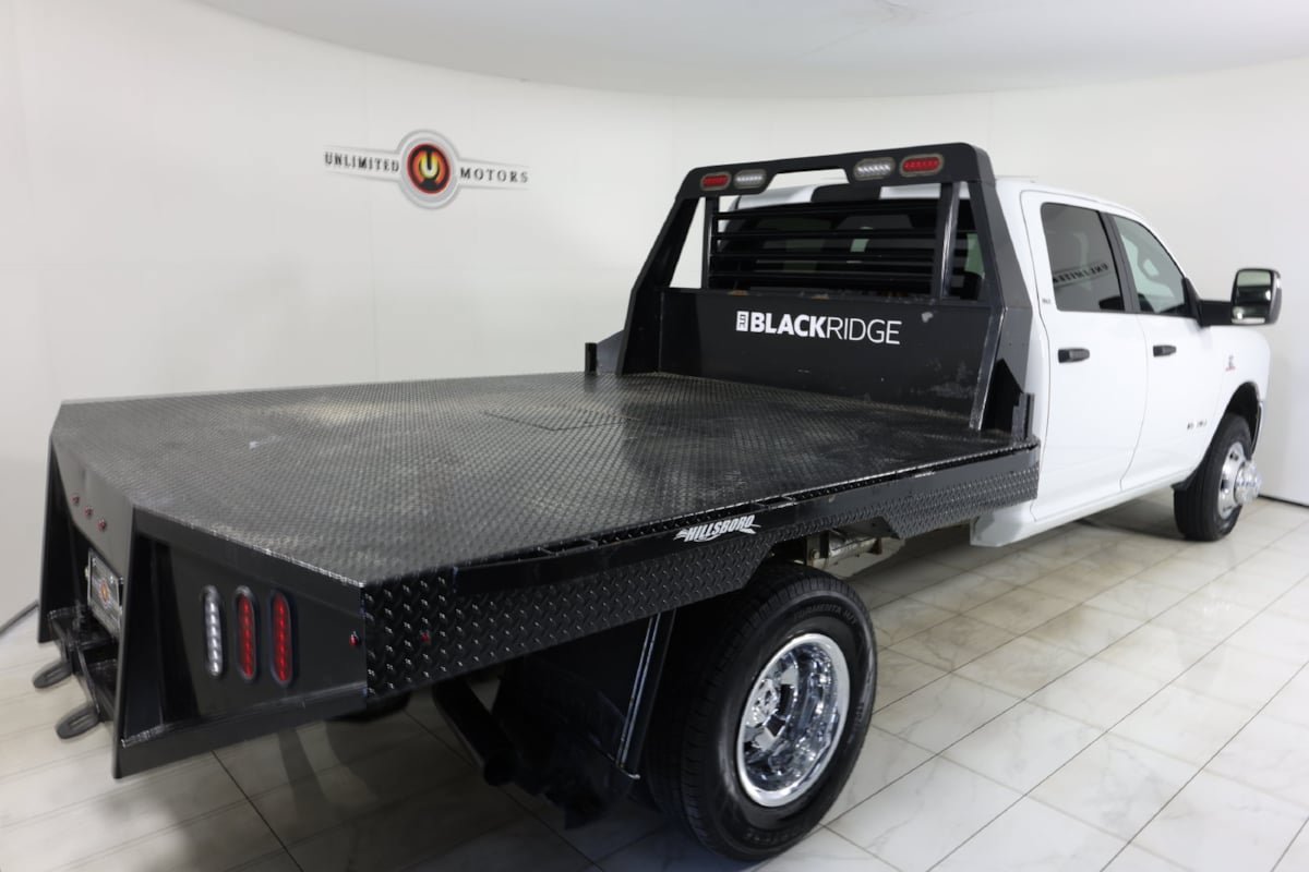 Used 2024 RAM 3500 SLT w/ Quick Order Package 2YG SLT AWD/4WD image 3