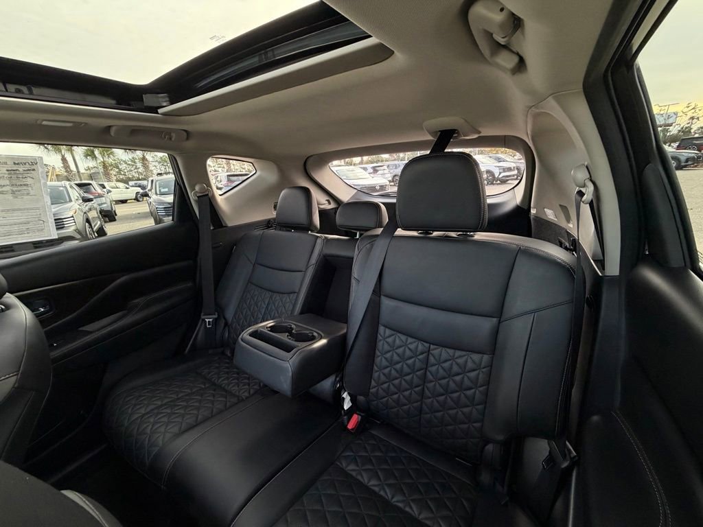 Certified 2022 Nissan Murano Platinum w/ Cargo Package image 26
