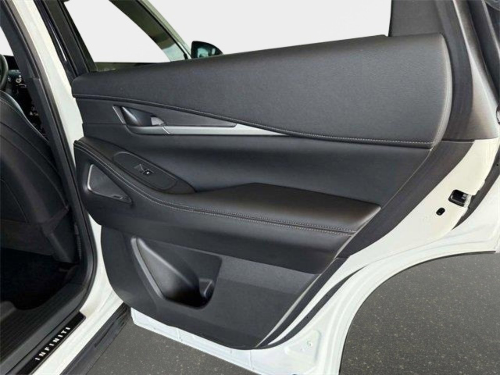 Used 2025 INFINITI QX60 Luxe image 43