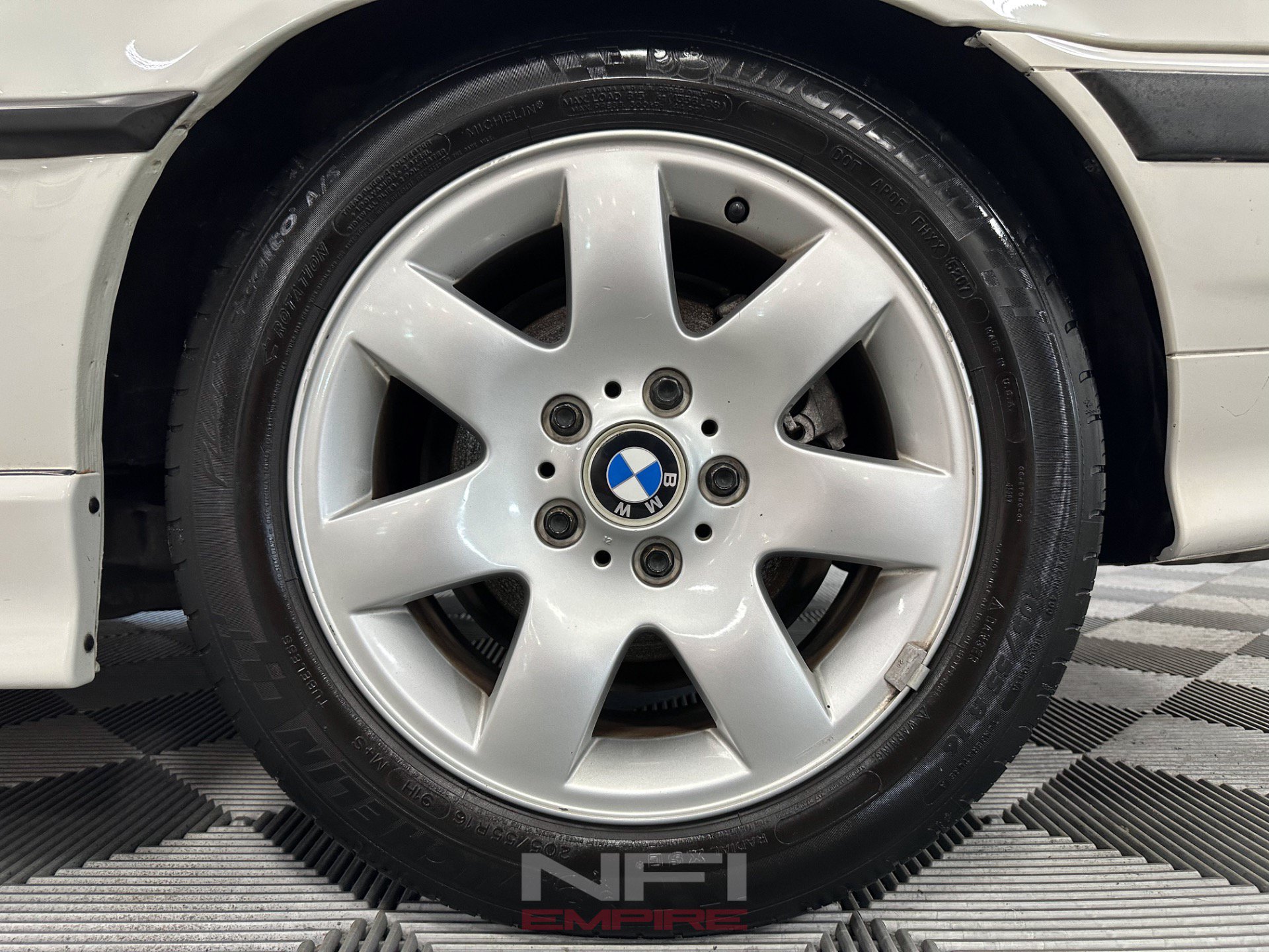 Used 1999 BMW 323i Convertible RWD image 31
