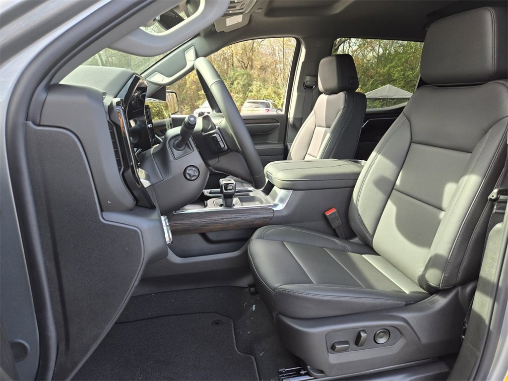 New 2026 GMC Sierra 1500 SLT w/ SLT Premium Package image 12