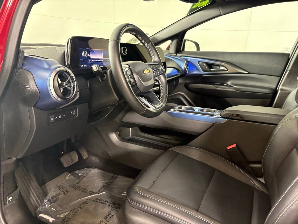 Used 2025 Chevrolet Equinox EV LT w/ Convenience Package image 25