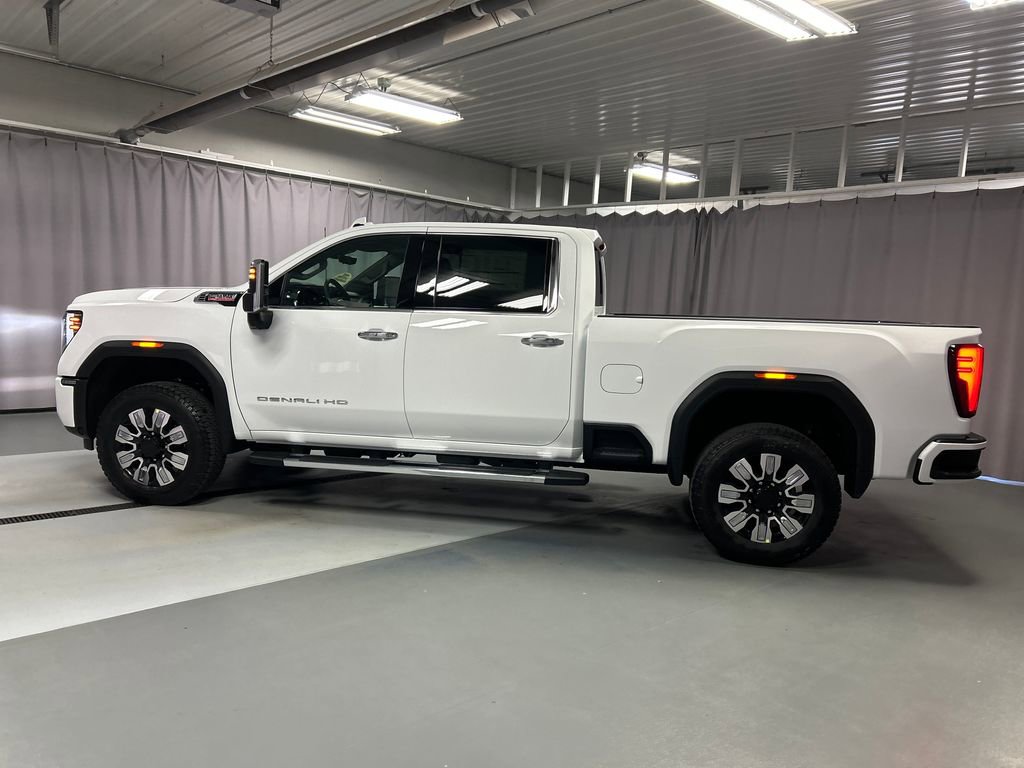New 2026 GMC Sierra 2500 Denali w/ Denali Reserve Package image 4