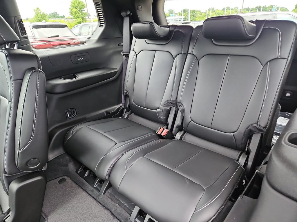 New 2026 Jeep Grand Cherokee Summit AWD/4WD image 13