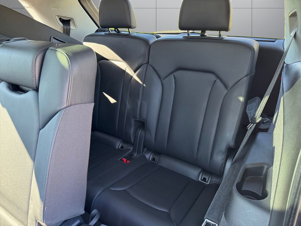 Used 2019 Audi Q7 3.0T Prestige w/ Prestige Package AWD/4WD image 16