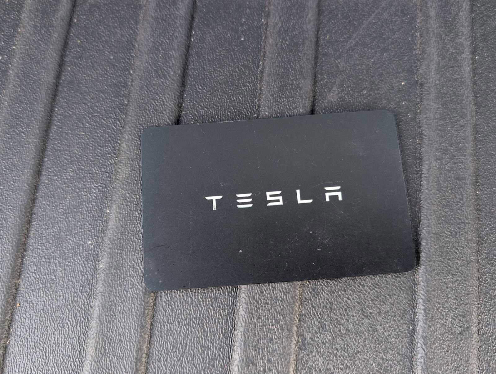 Used 2021 Tesla Model Y Long Range image 31