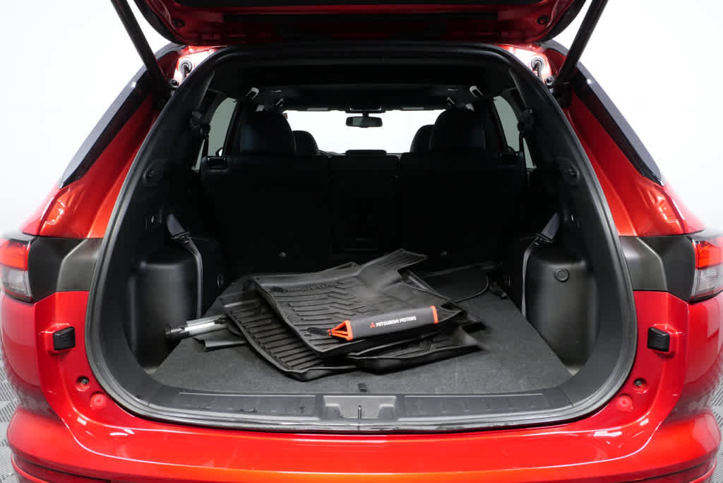 Used 2024 Mitsubishi Outlander SEL Black Edition image 31