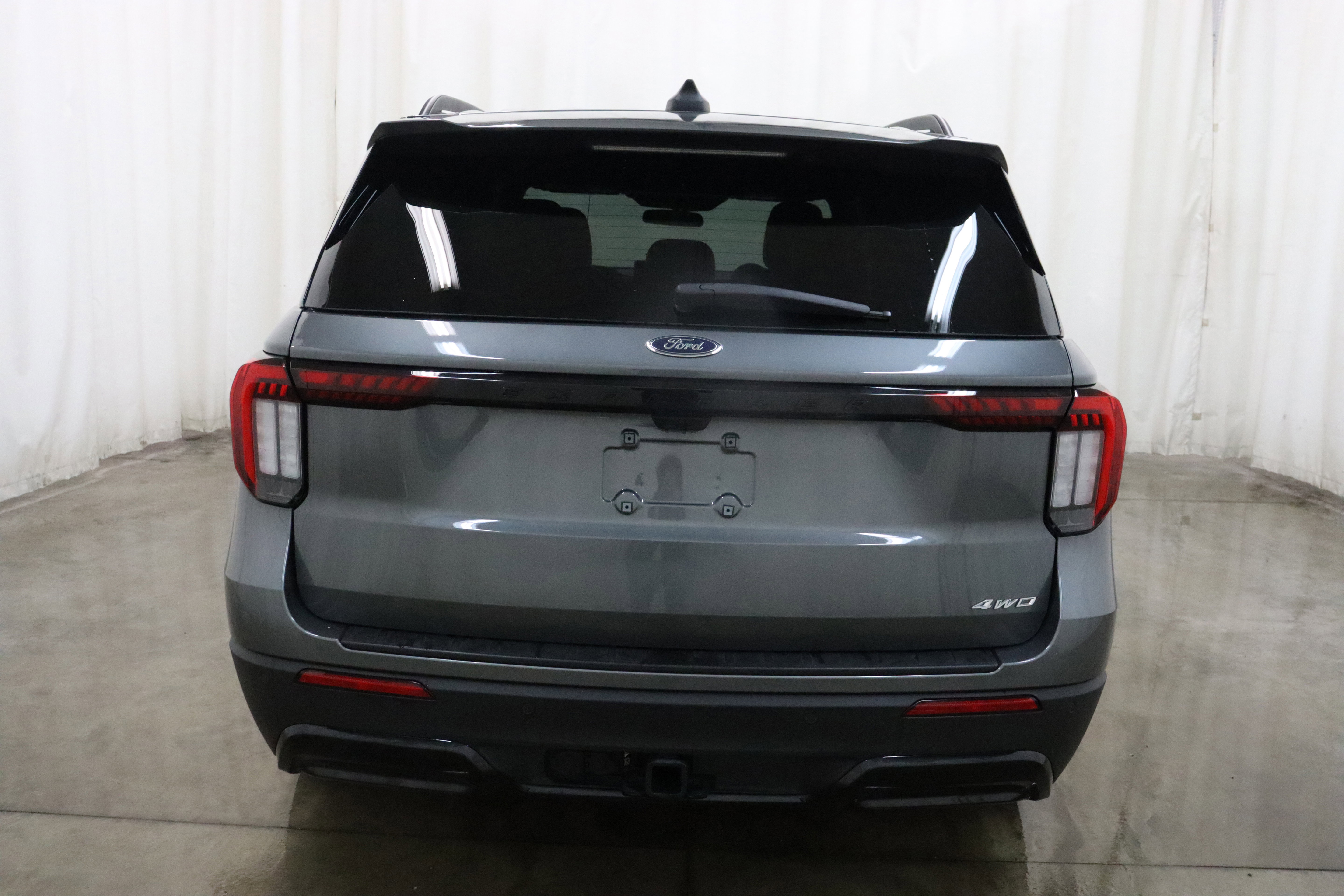 Used 2025 Ford Explorer ST-Line w/ ST-Line Street Pack image 5