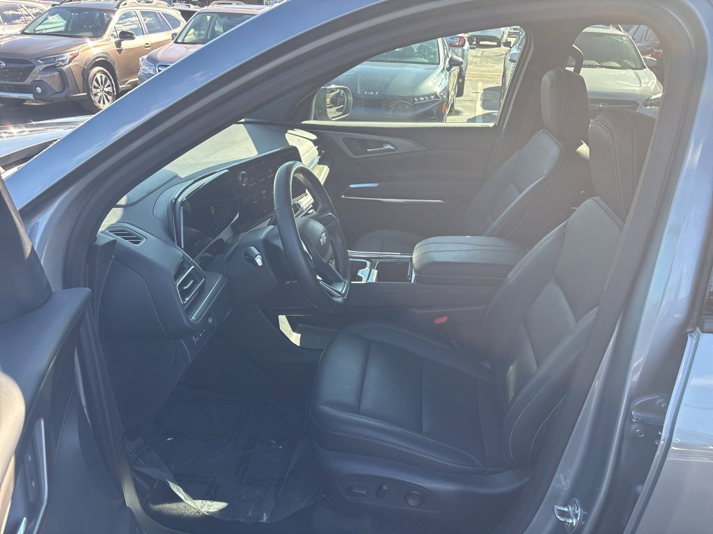 Used 2024 Chevrolet Traverse LT w/ LPO, Floor Liner Package image 9