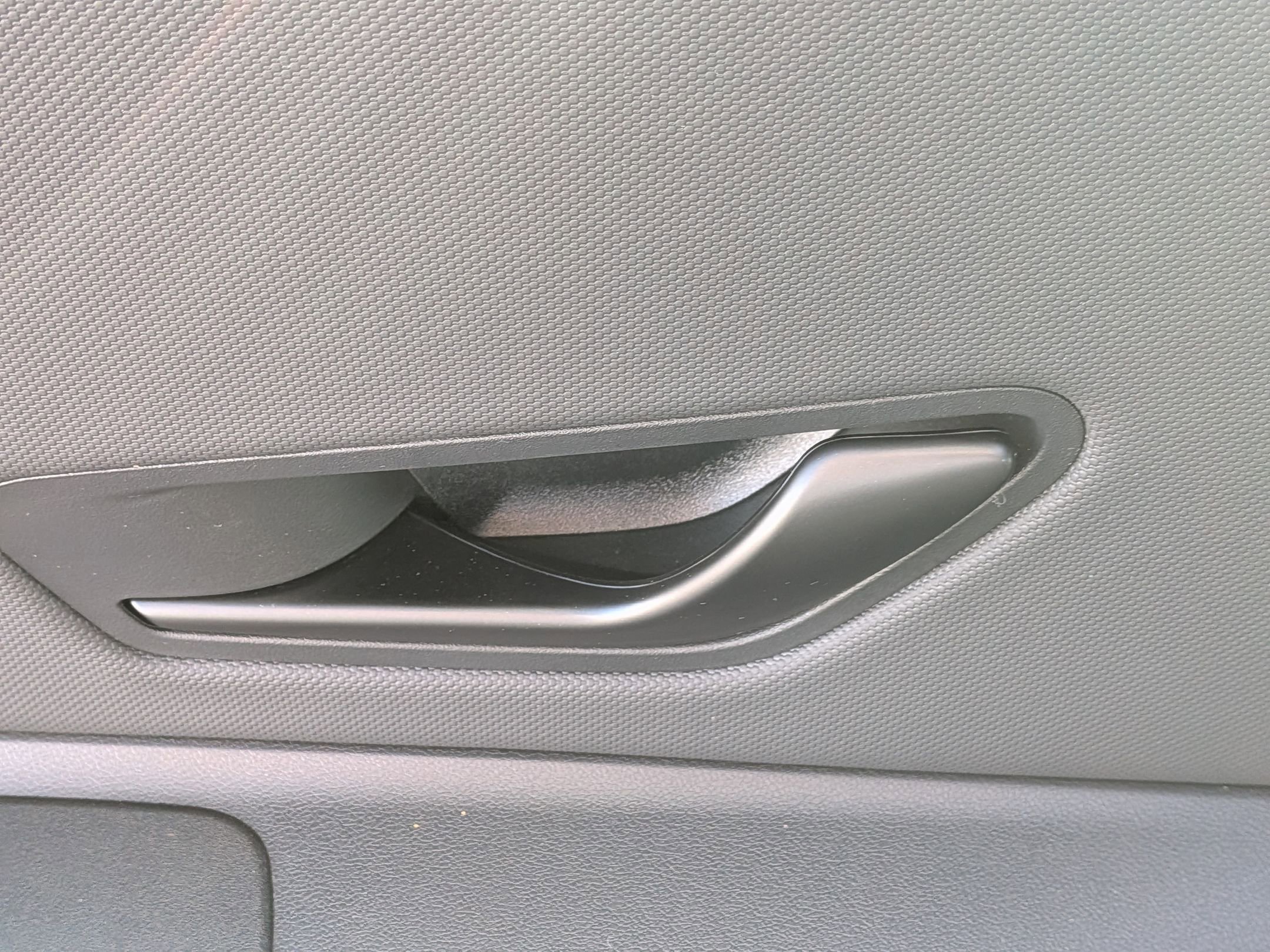 Used 2025 Hyundai Elantra Limited image 29