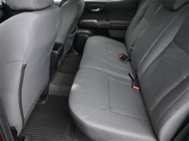 Used 2017 Toyota Tacoma TRD Sport w/ Tow Package (A/T) image 19