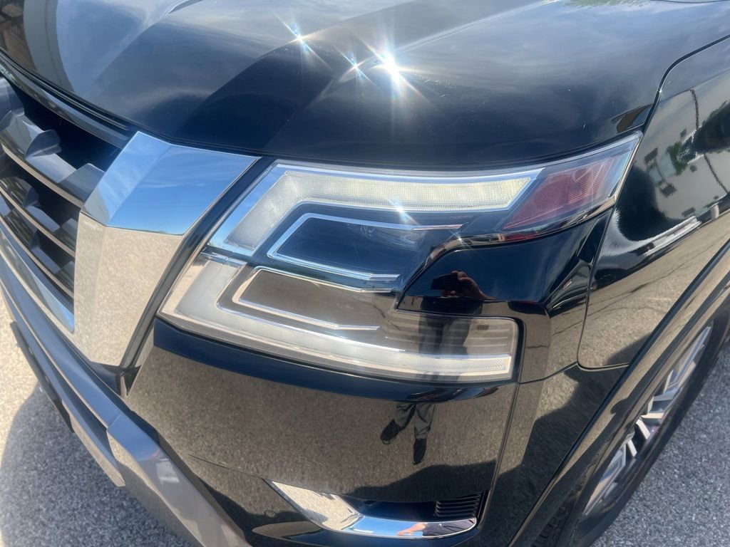 Certified 2023 Nissan Armada SL w/ Cargo Package AWD/4WD image 29