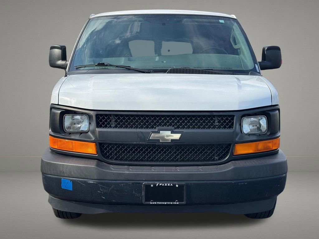 Used 2017 Chevrolet Express 2500 image 9