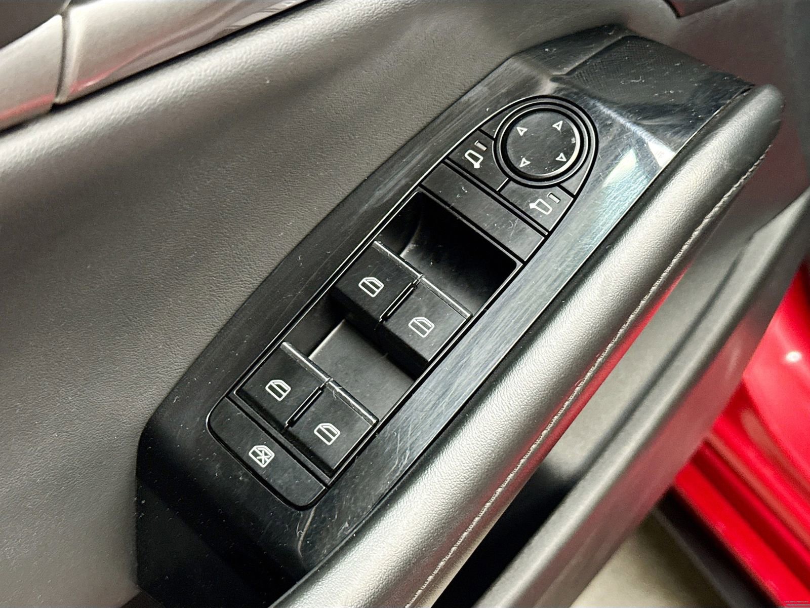 Used 2024 MAZDA MAZDA3 s FWD image 20