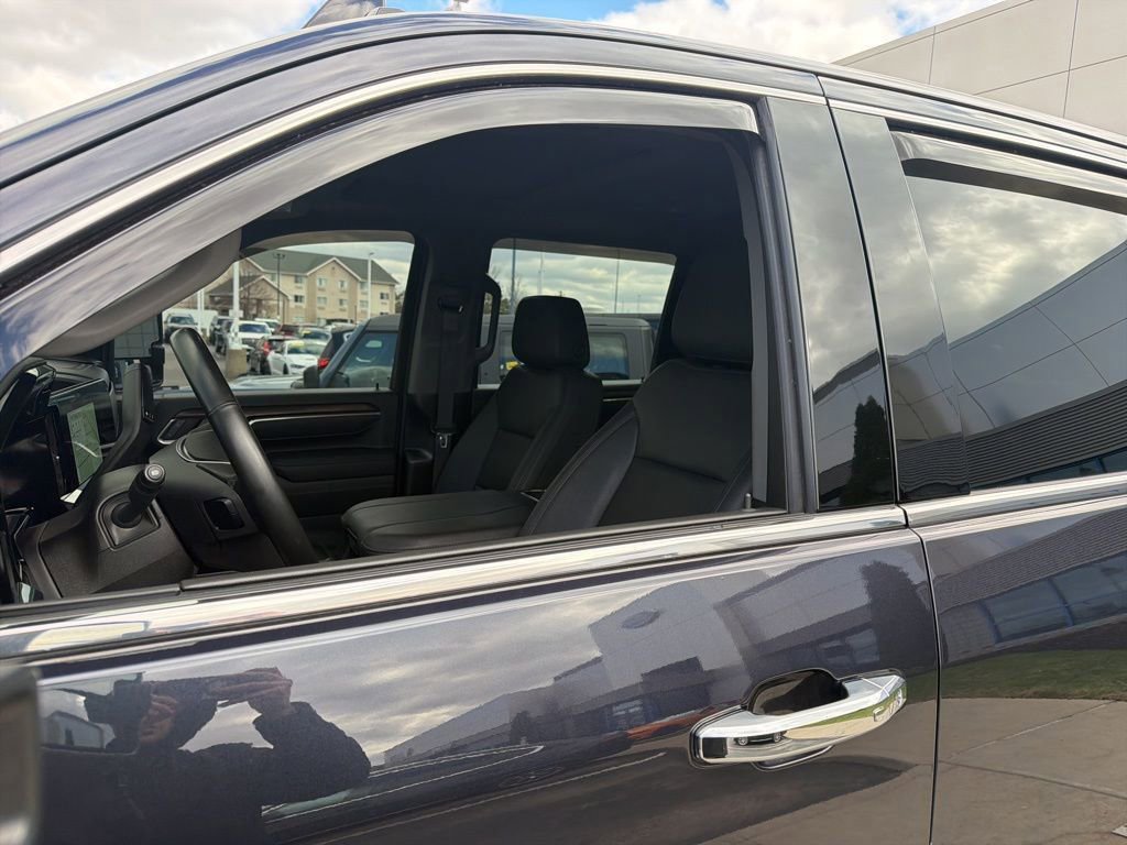 Used 2025 GMC Sierra 2500 SLT AWD/4WD image 11