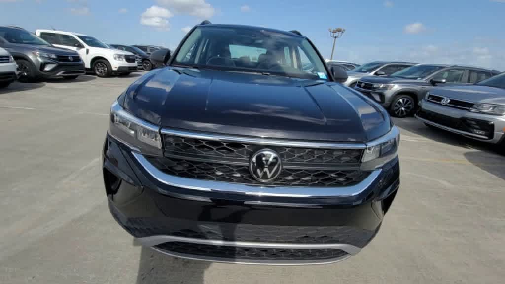 Used 2023 Volkswagen Taos S FWD image 4