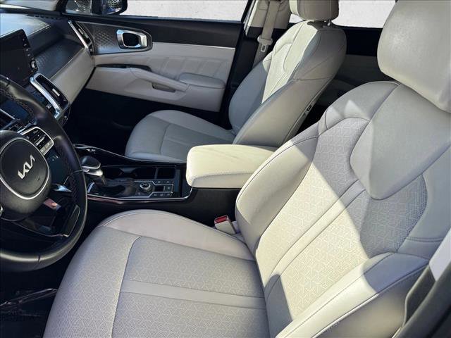 Used 2023 Kia Sorento SX image 9