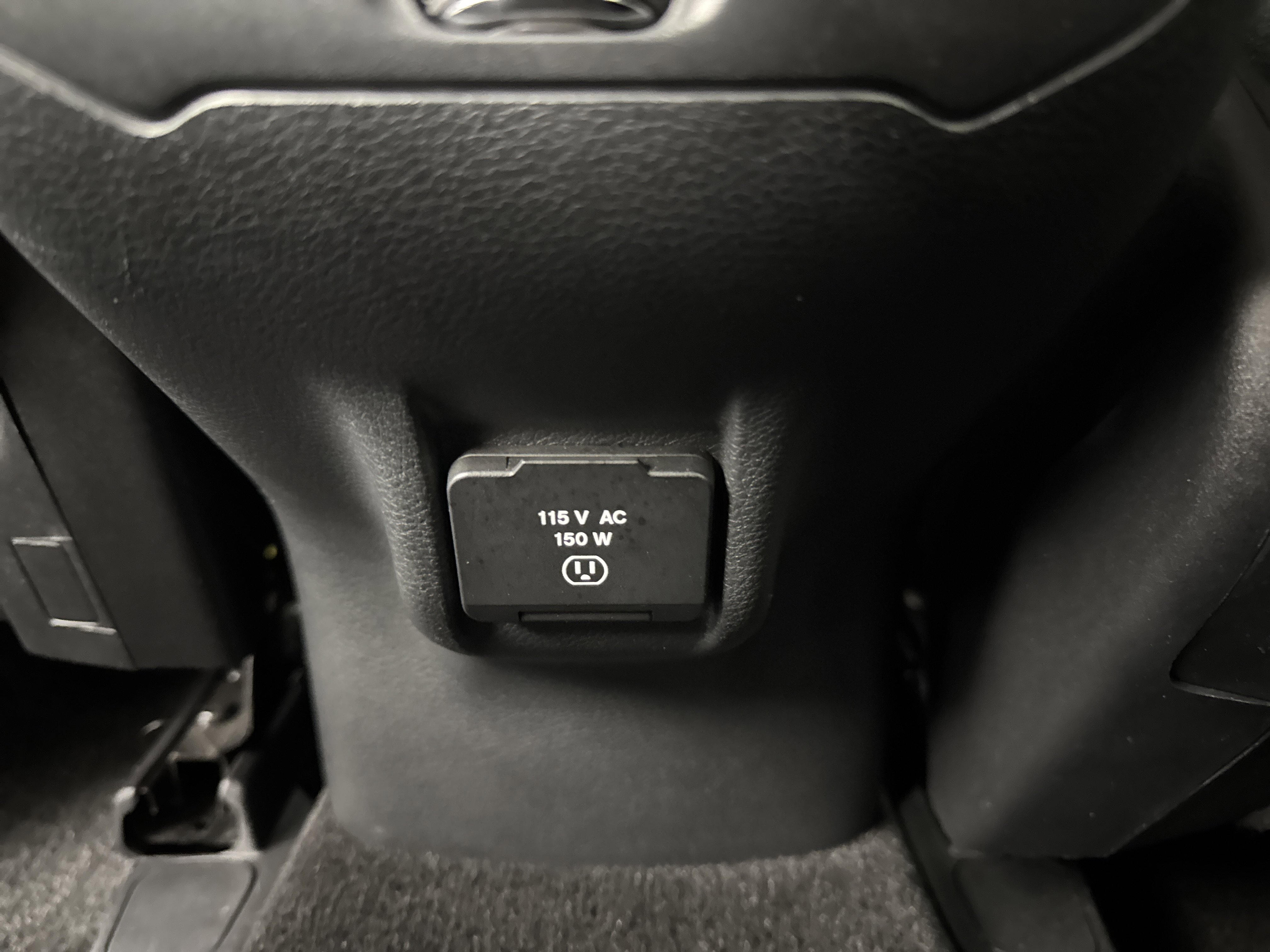 Used 2015 Jeep Cherokee Limited w/ Luxury Group image 23