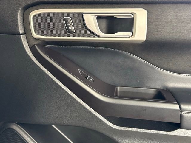 Used 2020 Ford Explorer XLT RWD image 32